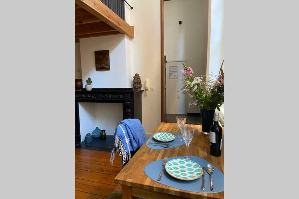 Duplex In Historical Centre With Private Courtyard * Anvers
