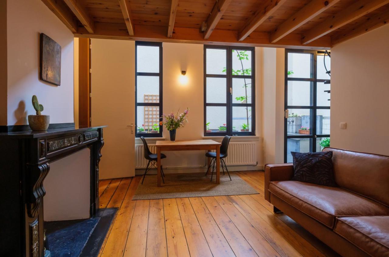 Duplex In Historical Centre With Private Courtyard Appartement Anvers